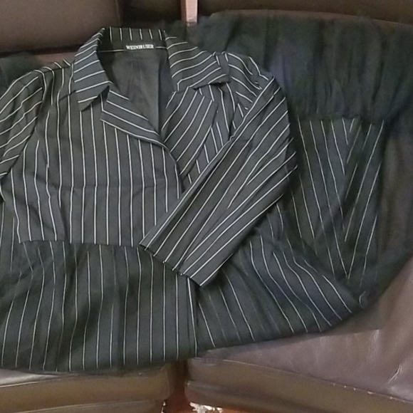 Unique designed Dress - Picture 4 of 12